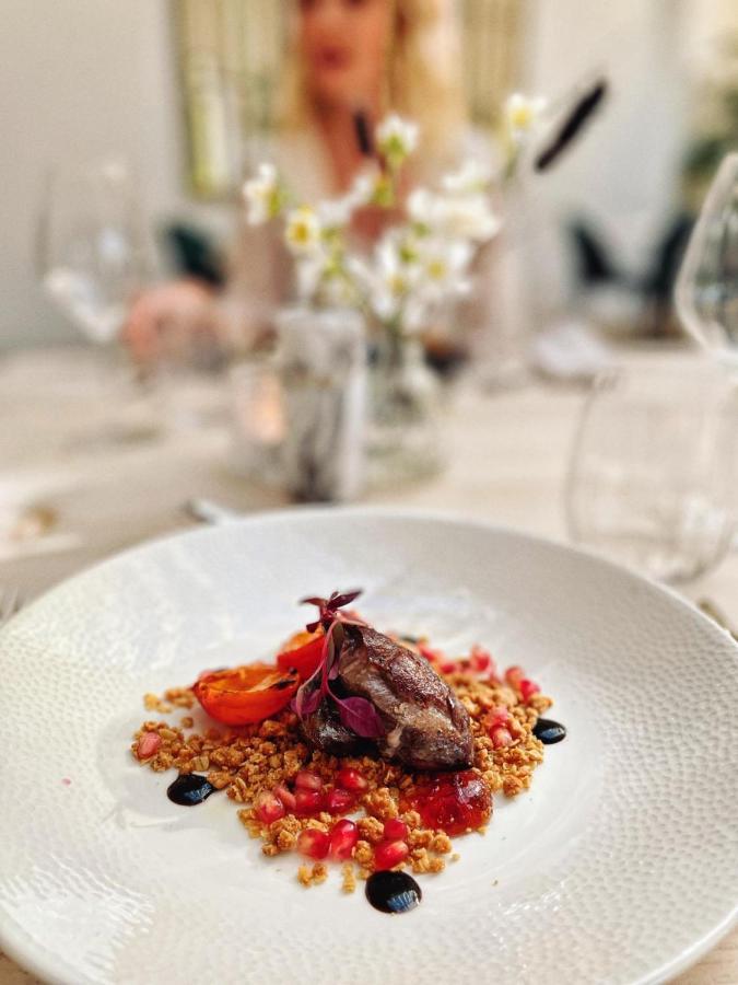 Woodborough Hall 外观 照片