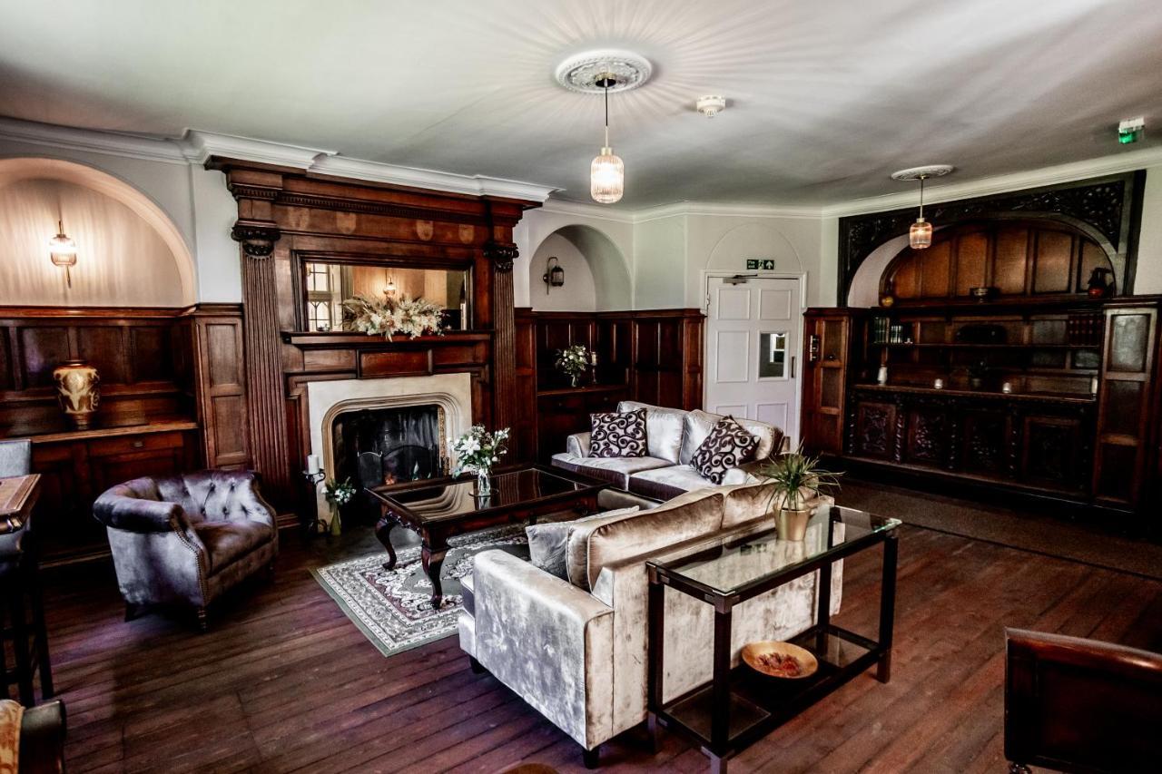 Woodborough Hall 外观 照片